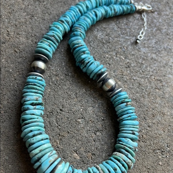 Sterling Silver Graduated Blue Turquoise Bead Necklace. 18 inch - Picture 11 of 12